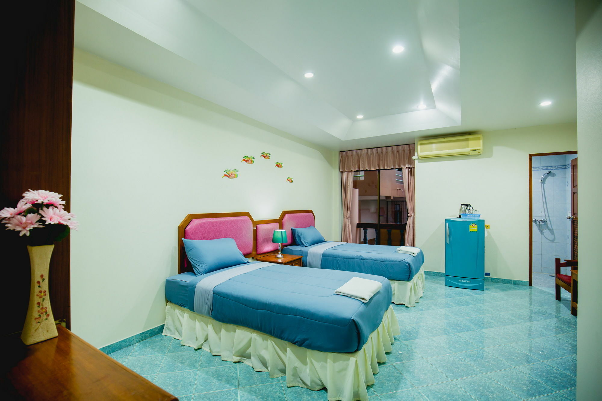 Chusri Hotel Patong Exterior photo