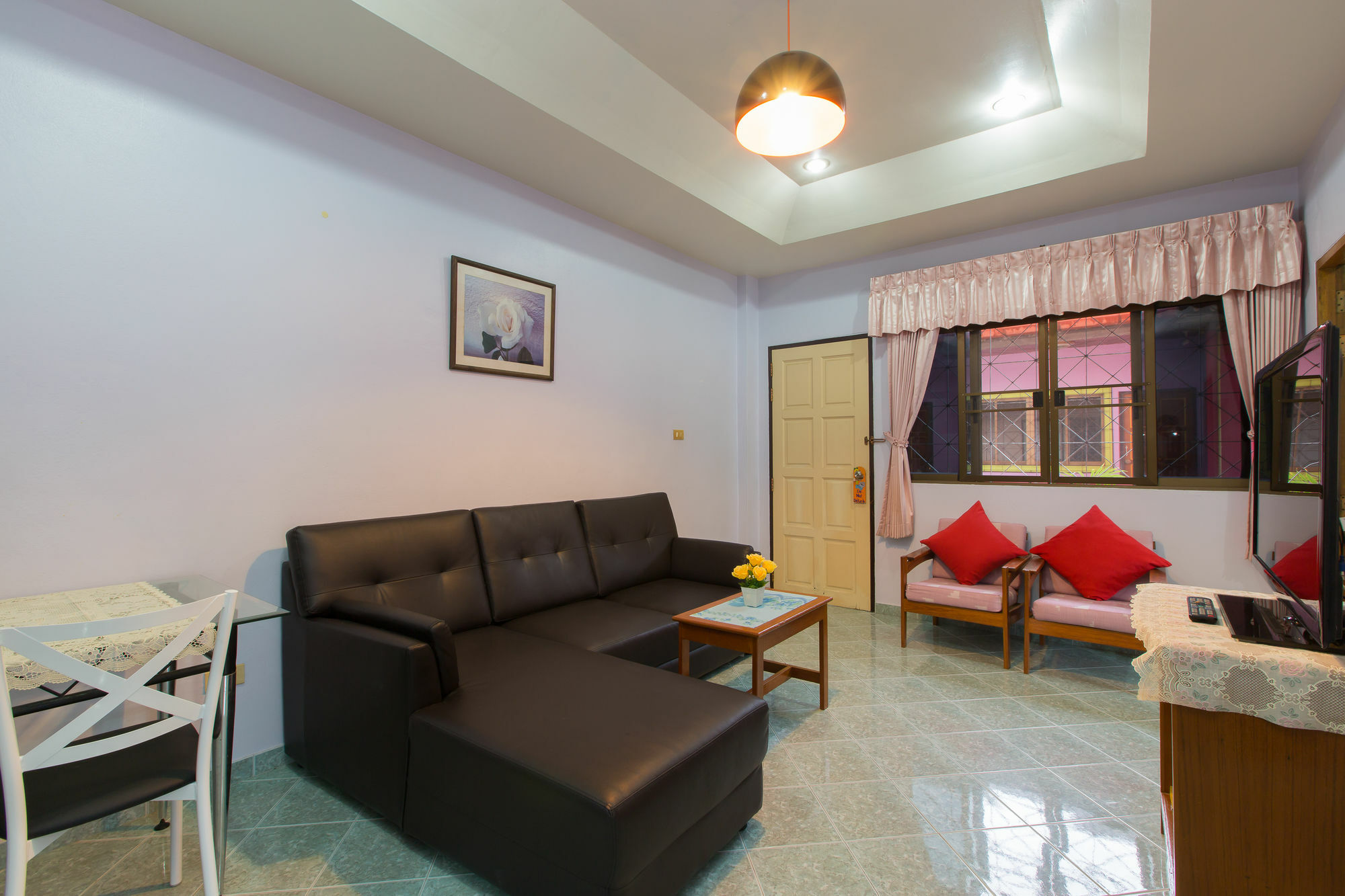 Chusri Hotel Patong Exterior photo