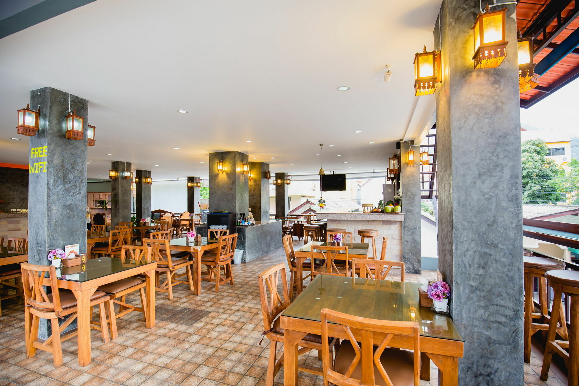 Chusri Hotel Patong Exterior photo